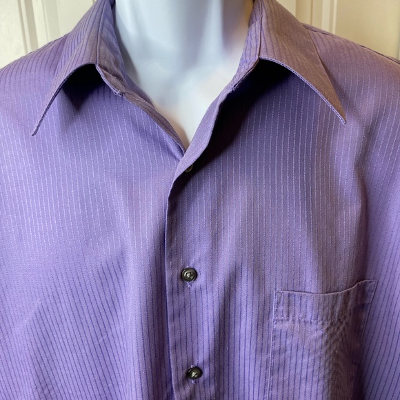 Van Heusen Shirt Mens 17 1/2 34/35 Satin Stripe Button Up Purple Long Sleeve EUC - Picture 2 of 7